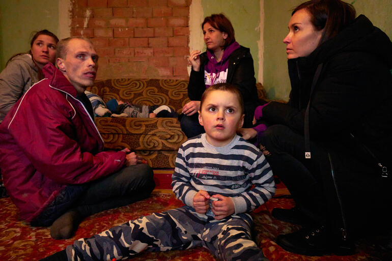 Social workers make a home visit in Călăraşi, Moldova. 2023.